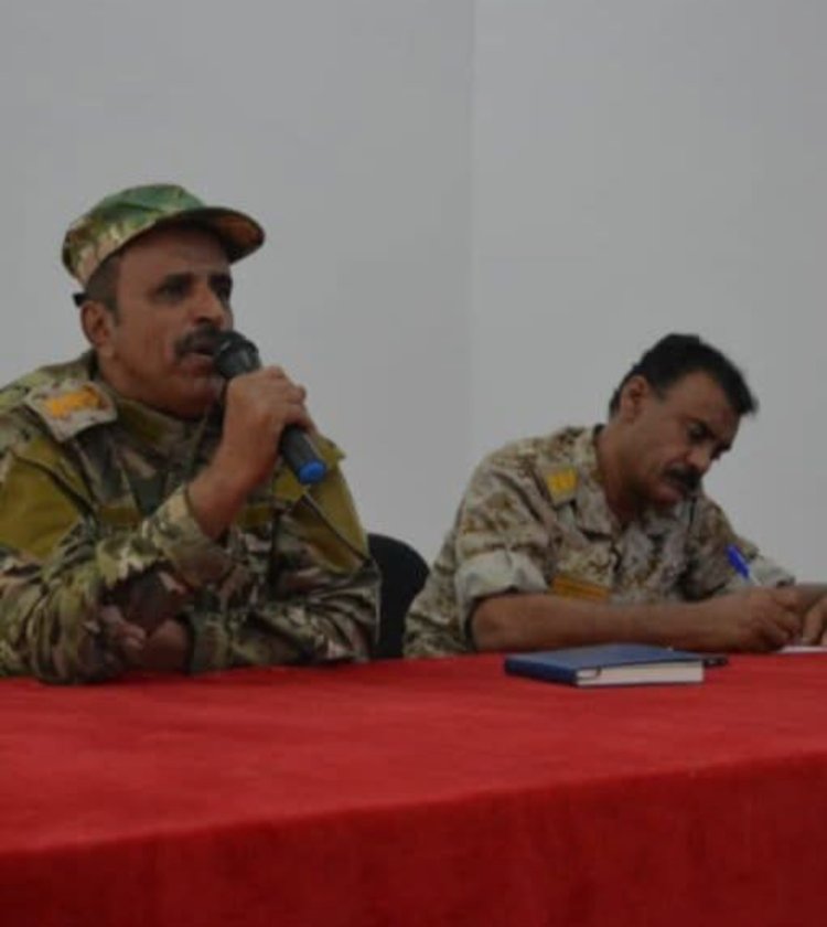 رئيس شُعبة التوجيه المعنوي بالمنطقة العسكرية الثانية ينفّذ محاضرة توجيهية عن صناعة الأمجاد والبطولات وتحقيق الانتصارات في القوات المسلحة