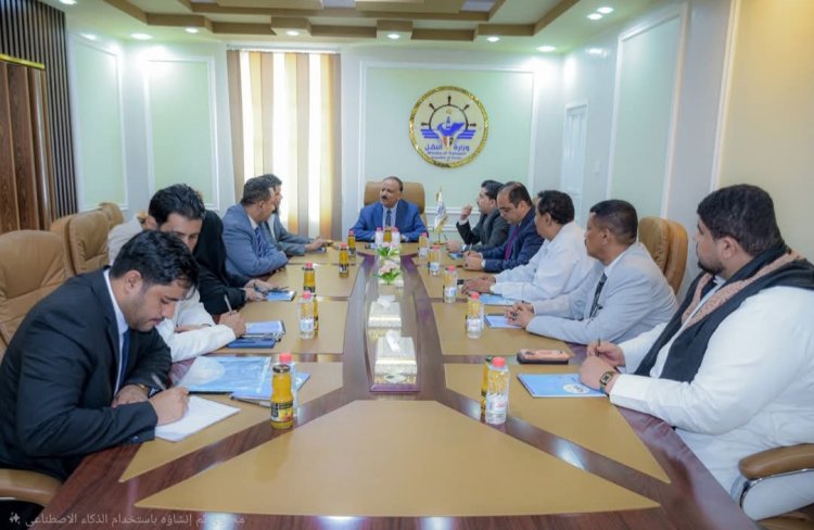 برعاية معالي وزير النقل.. توقيع مذكرة تفاهم لتأهيل وتطوير ميناء المخا بتمويل استثماري يبلغ 130 مليون دولار