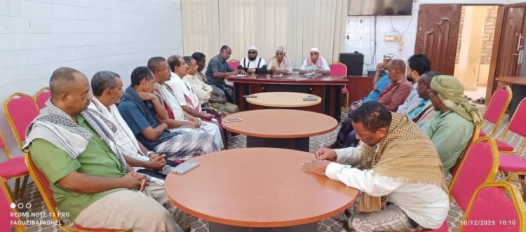 السلطة المحلية تعقد لقاء مشتركا مع تنفيذية انتقالي ساه لتعزيز التنسيق والشراكة