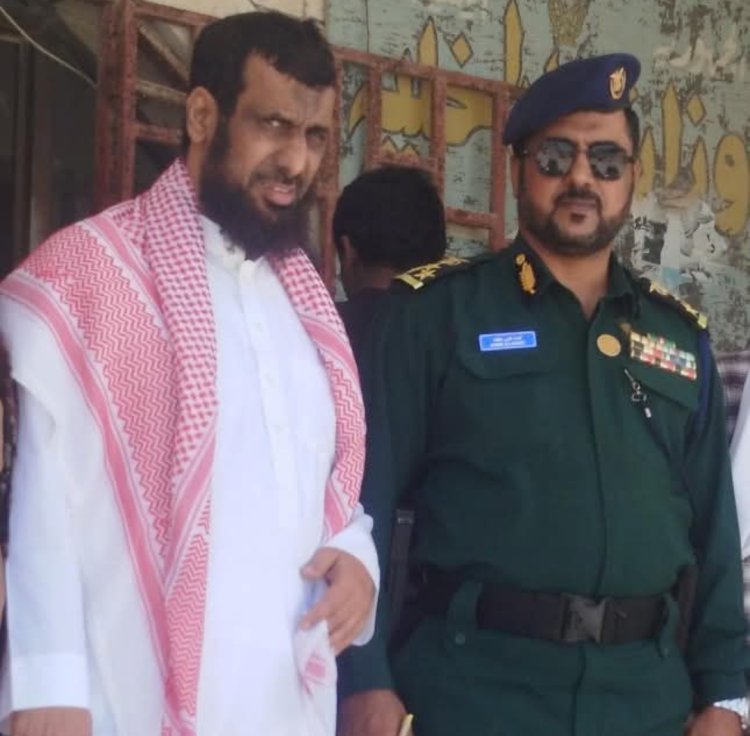 الشيخ أحمد سالم عمور بن حفيظ المشرف العام للجنة الصلح وفضّ النزاعات يزور إدارة البحث الجنائي بالمحافظة