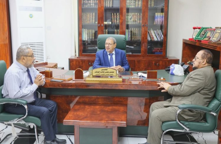 رئيس مجلس القضاء الأعلى يلتقي عميد المعهد العالي للقضاء لمناقشة سير العملية التعليمية