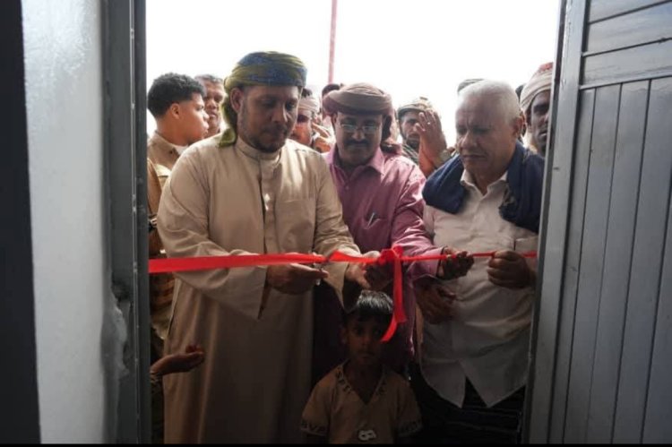 محافظ سقطرى يفتتح مدرسة الحجية بنت أحمد للتعليم الأساسي بمنطقة حولاف طيدعه