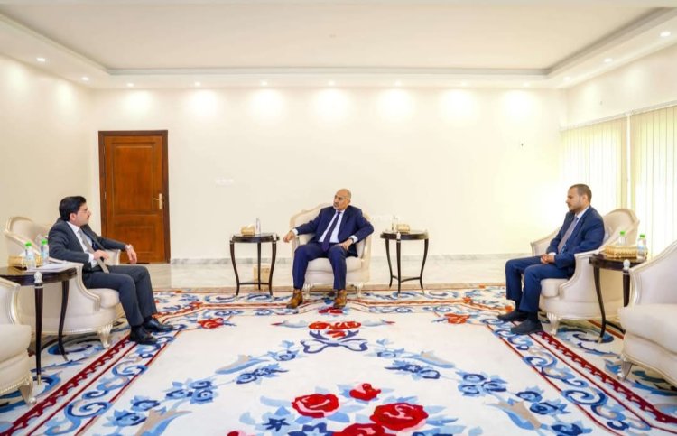 الرئيس الزُبيدي يشدد على أهمية تبني حلول مستدامة لأزمة المياه