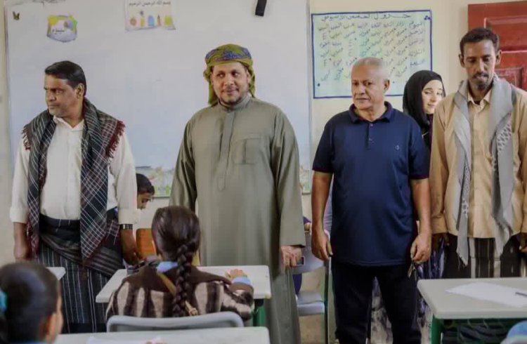 محافظ سقطرى يدشّن امتحانات الفصل الدراسي الأول للعام الدراسي 2025–2026م بالمحافظة