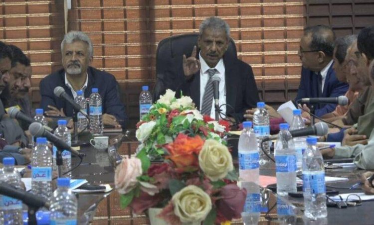 المكتب التنفيذي بلحج يعلن تأييده مع مطالب ابناء المحافظة بإعلان دولة الجنوب العربي