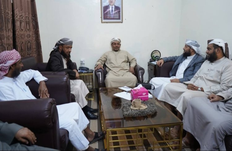 محافظ سقطرى يلتقي نائب وزير الأوقاف والإرشاد