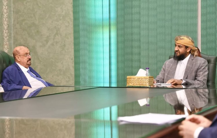 المحرّمي يناقش مع البركاني مستجدات الأوضاع ويشدد على توحيد السلاح لمواجهة الـحـوثيين والجماعات الإرهـابية