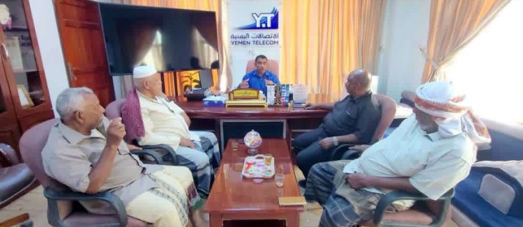 رئيس تنفيذية انتقالي تريم يتفقد إدارة الاتصالات في المديرية