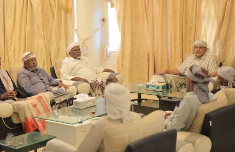 الكثيري يلتقي شيوخ وأعيان قبيلة آل نوبة والبحرية بوادي حضرموت