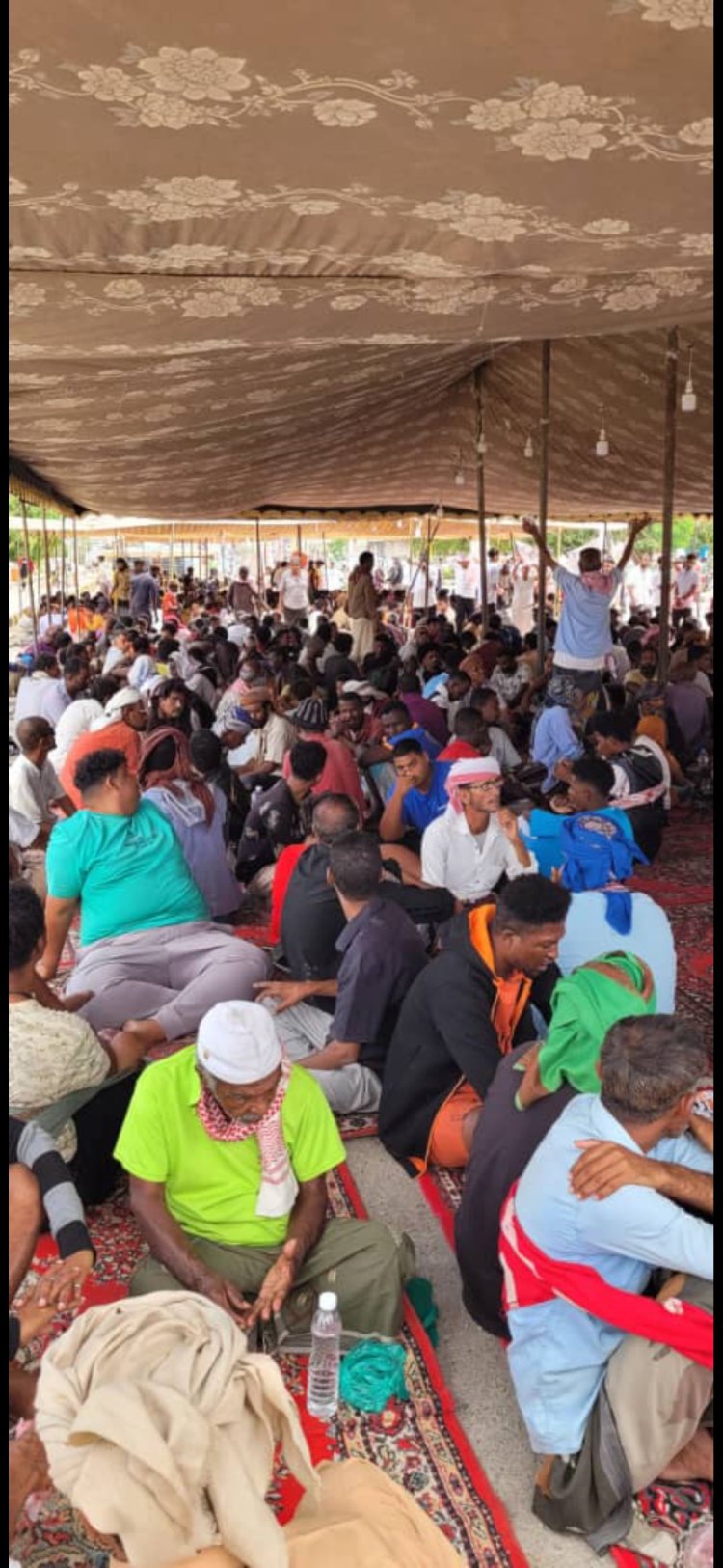 لليوم الحادي عشر على التوالي.. إقبال جماهيري واسع على مخيم الاعتصام المفتوح بالمكلا واللجنة الصحية تؤكد استقرار الوضع الصحي