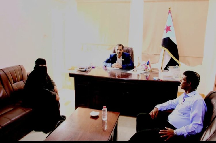 باتيس يلتقي رئيس لجنة الصحة والبيئة بالجمعية الوطنية ويطّلع على دور المخيم الصحي بساحة الاعتصام بالمكلا