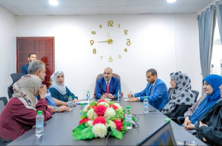 الرئيس الزُبيدي يؤكد أهمية البيانات الإحصائية في بناء الدولة وصناعة القرار