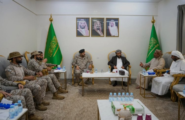 محافظ سقطرى ونائب وزير الأوقاف يزوران قيادة قوة الدعم والإسناد السعودي بالمحافظة