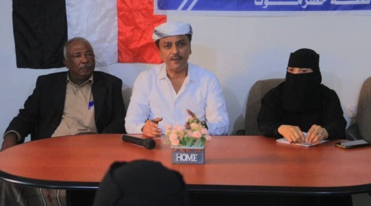 عضو هيئة رئاسة الانتقالي باعوم يلتقي القطاع النسوي لتحالف عماد بوادي حضرموت