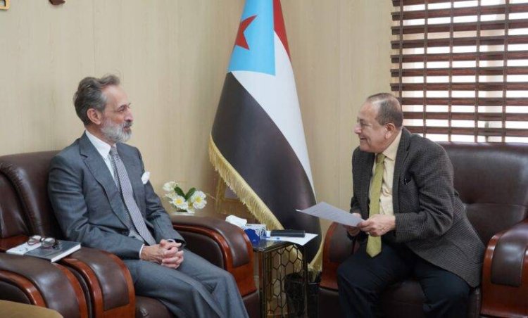 الدكتور الحاج يلتقي المنسق المقيم للأمم المتحدة في بلادنا