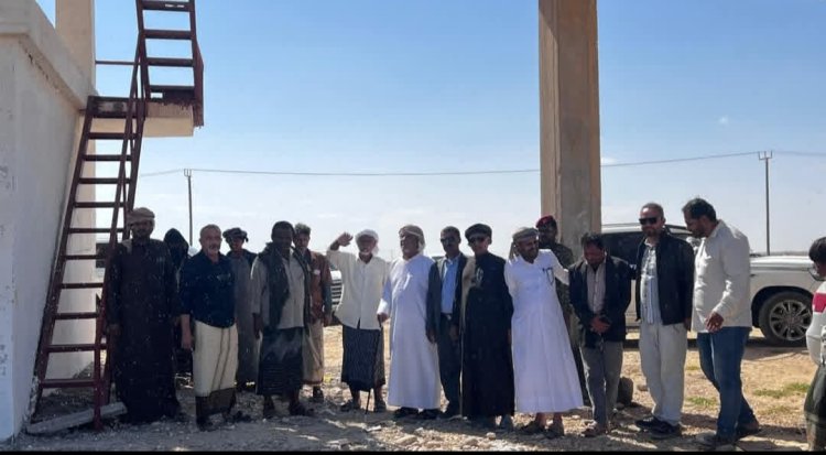 وكيل الشؤون الفنية يتفقد مشروع مياه ضواحي الغيضة عقب بدء الضخ التجريبي بعد الانتهاء من تجهيز الآبار المغذية للمشروع