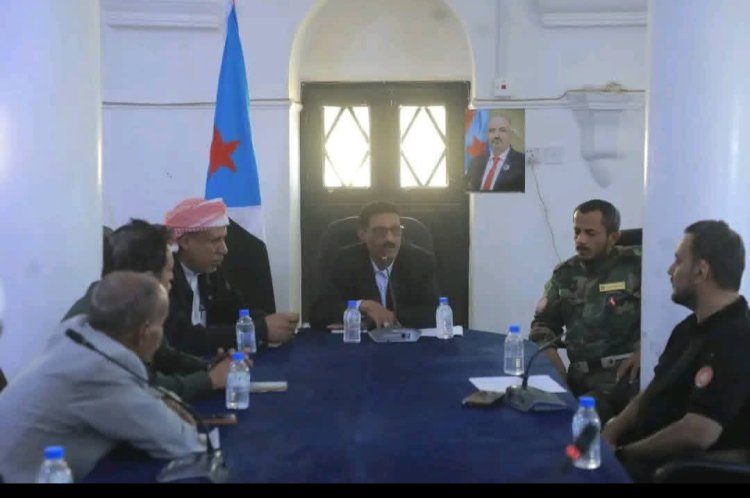 اللقاء المشترك لقيادة السلطة المحلية والقيادة الأمنية بمديريتي تريم والسوم وقائد الدعم الأمني