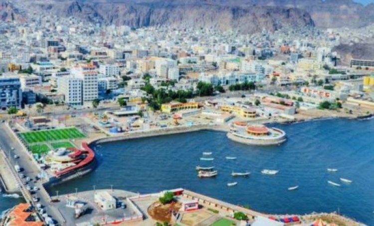 دعوة لأداء صلاة الجمعة في ساحة العروض بالعاصمة عدن