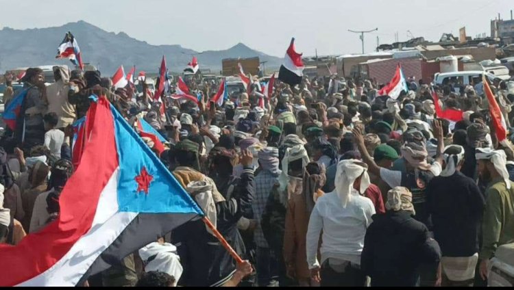 مسيرة شعبية في مديرية المضاربة ورأس العارة تطالب بإعلان دولة الجنوب العربي