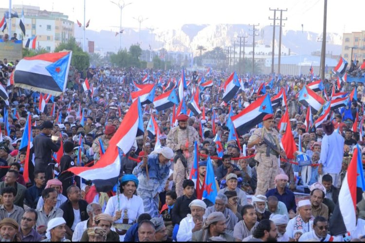 مدينة سيئون حاضرة وادي وصحراء حضرموت تشهد مليونية النصر وإعلان دولة الجنوب العربي"بيان"
