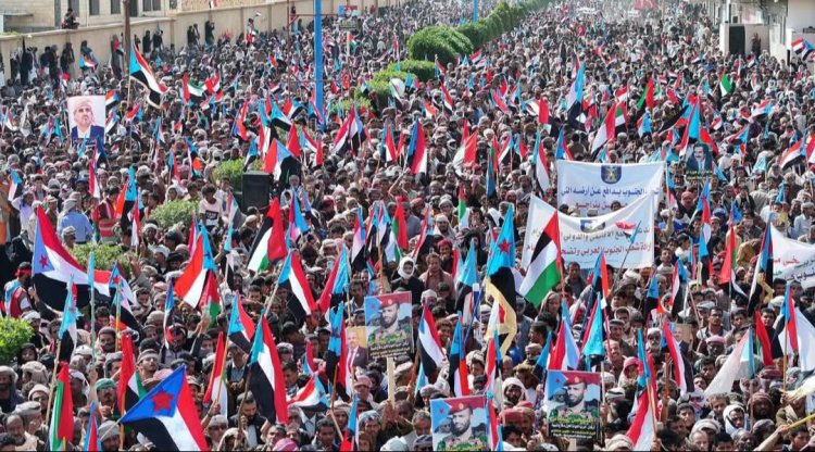 مليونية جماهيرية حاشدة في شبوة دعمًا للقوات المسلحة الجنوبية والمطالبة بإعلان دولة الجنوب العربي