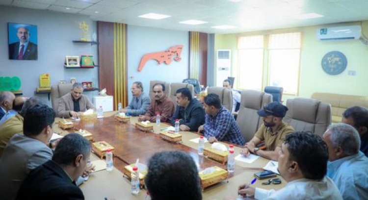 محافظ عدن يوجه بتكثيف العمل الميداني لتعزيز الرقابة