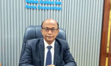 موظفو وعمال ميناء المكلا بمؤسسة موانئ البحر العربي يدينون ويستنكرون اختطاف رئيس المؤسسة المهندس سالم باسمير