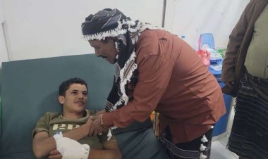 رئيس تنفيذية انتقالي شبوة يتفقد جرحى القوات المسلحة الجنوبية في مستشفى الشيخ بن زايد