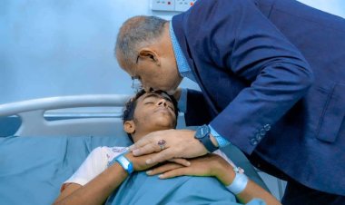 الرئيس الزُبيدي يطمئن على أحوال جرحى عملية “المستقبل الواعد” بمستشفى عبود العسكري