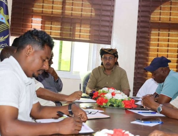 تنفيذية انتقالي سقطرى تجدد تفويضها للرئيس الزُبيدي وتعلن تأييدها لمسيرة الوفاء للإمارات