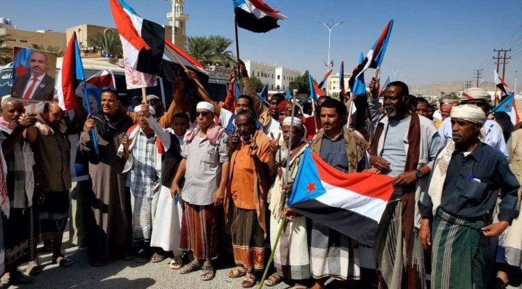 وصول وفود جماهيرية من مديرية ساه إلى ساحة الاعتصام بسيئون دعمًا لمطالب إعلان دولة الجنوب العربي