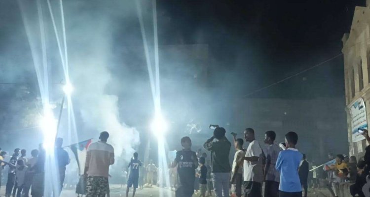احتفالات شعبية حاشدة في لحج عقب إعلان دستور دولة الجنوب العربي