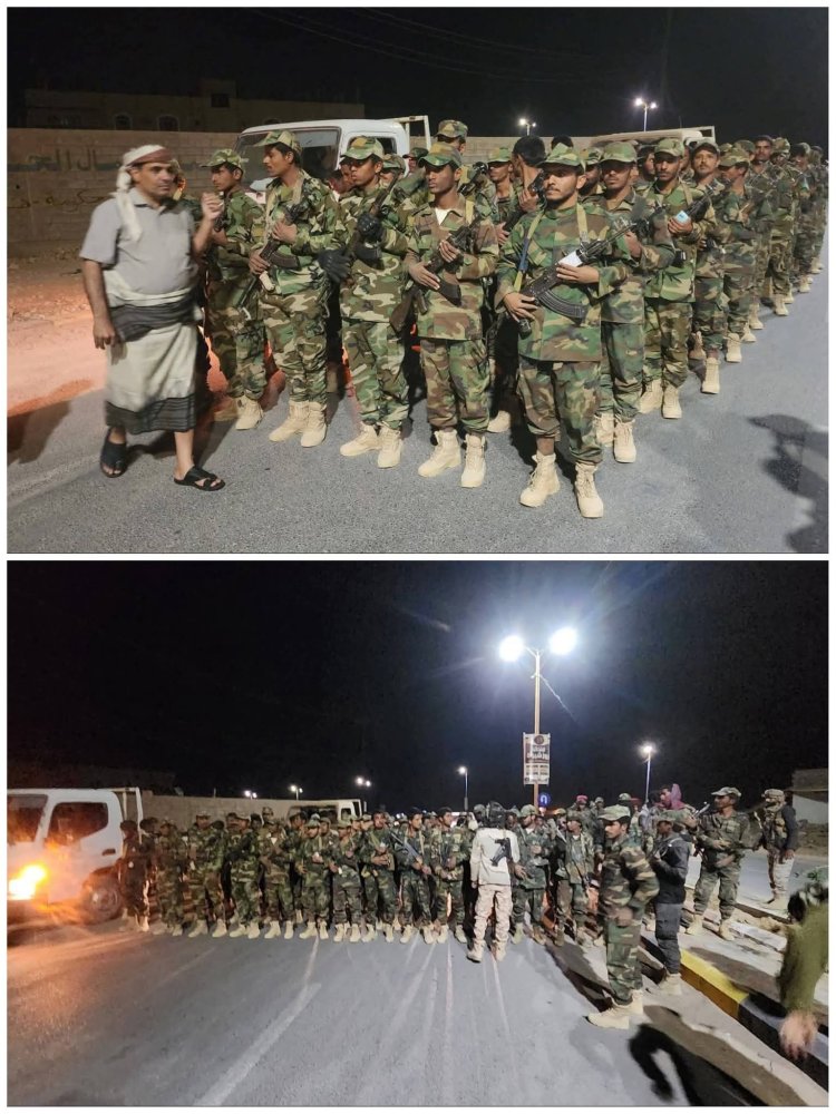 بتوجيهات المحافظ بن الوزير.. كتيبة من اللواء الثامن تصل مدينة عتق للمشاركة في تعزيز الأمن والاستقرار