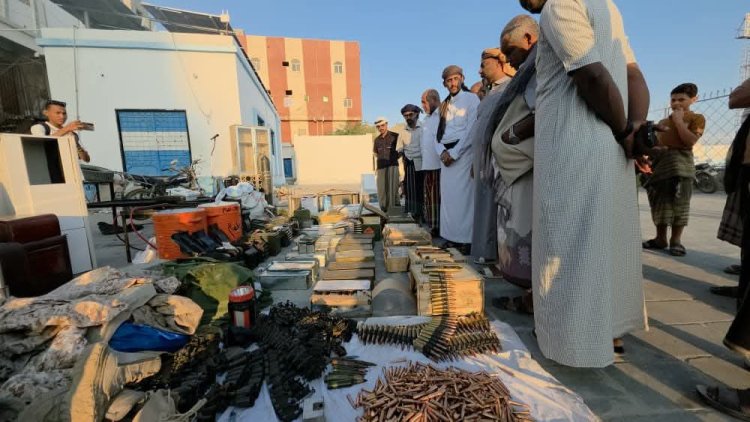 الوكيل الجيلاني يشهد تسليم منهوبات عسكرية ومدنية ضمن مبادرة تطوعية لنادي تضامن حضرموت